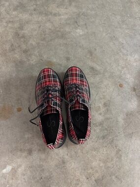Jessica Simpon  Red Plaid Lace-Up Shoes
